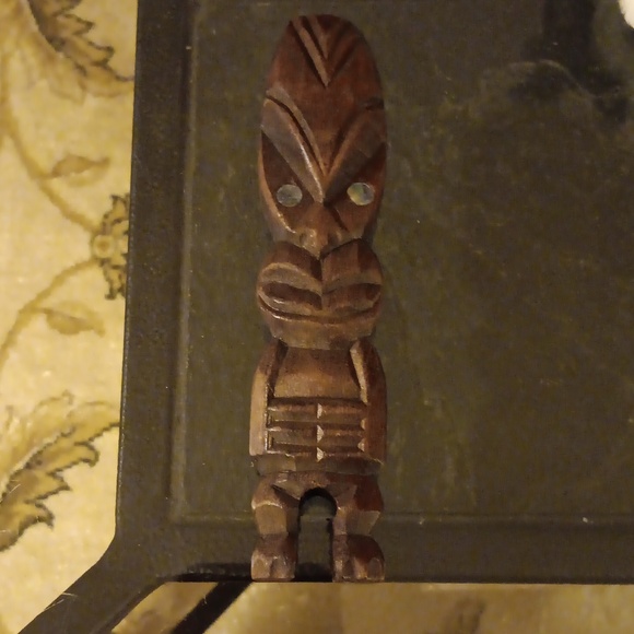 MAORI WOOD CARVED FIGURE - Picture 1 of 2